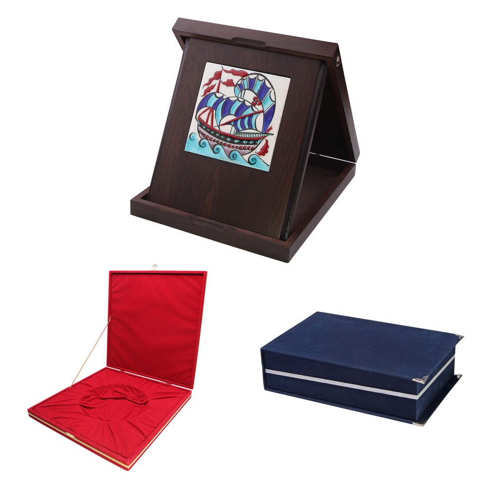 Plaque Boxes